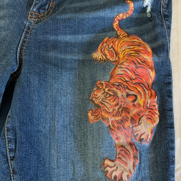 Torrid Girlfriends Printed Jeans - Picture 6 of 14